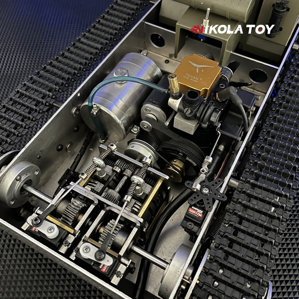 NIKOLATOY® 1/14 3.5cc internal combustion engine RC tracked station vehicle