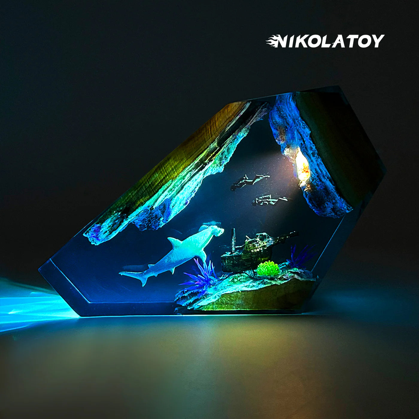 NIKOLATOY®Creative Resin Night Light Desktop Ornament - The underwater world