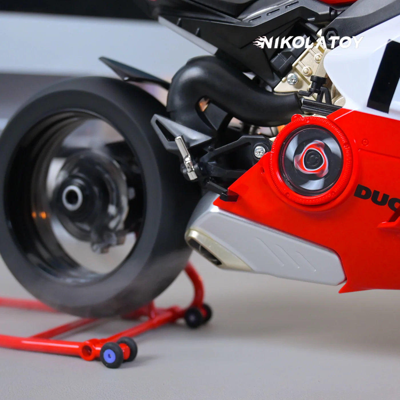 NIKOLATOY®Alloy 1/6 Ducati Panigale V4R Model
